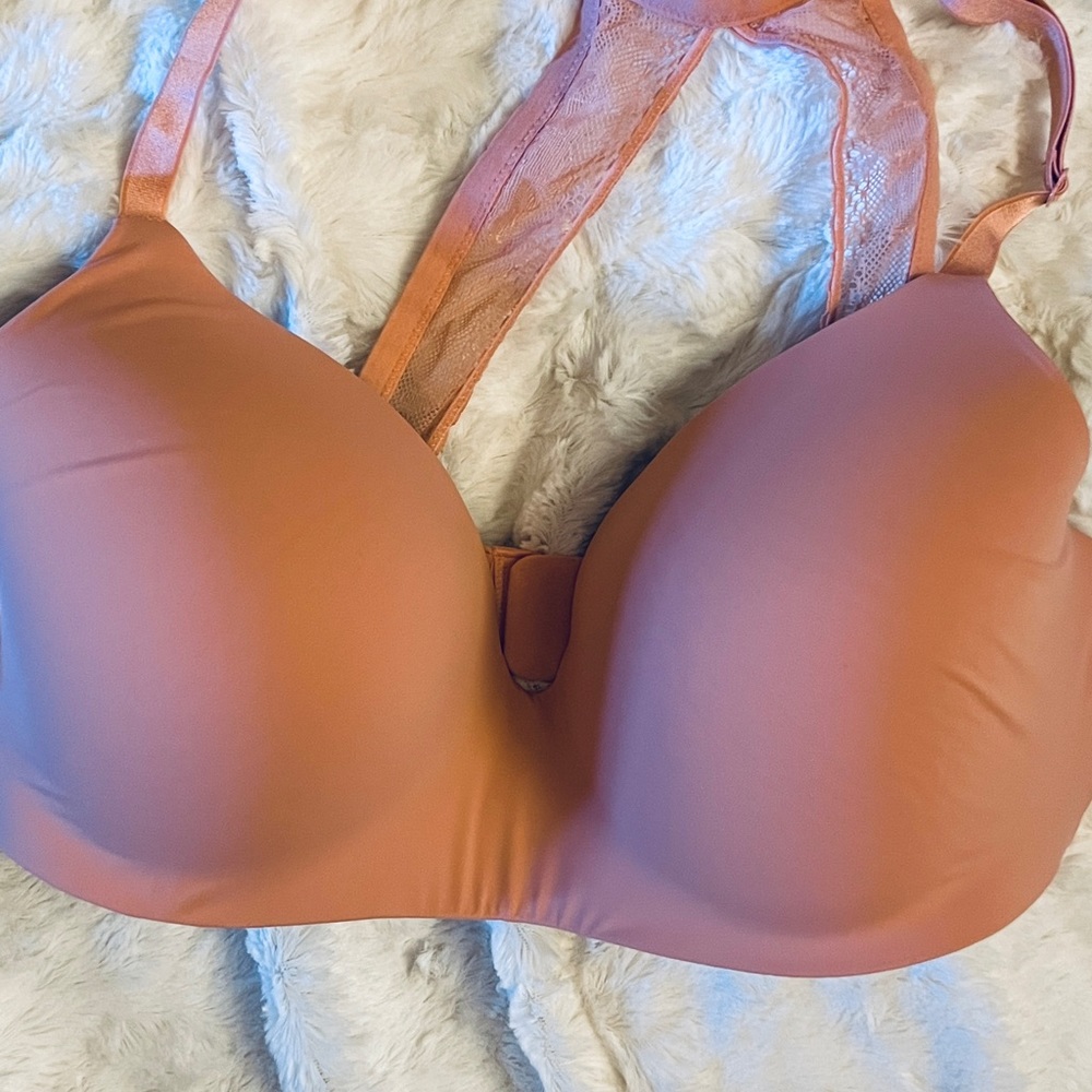 Victoria’s Secret No Wire Bra - 36 DDD